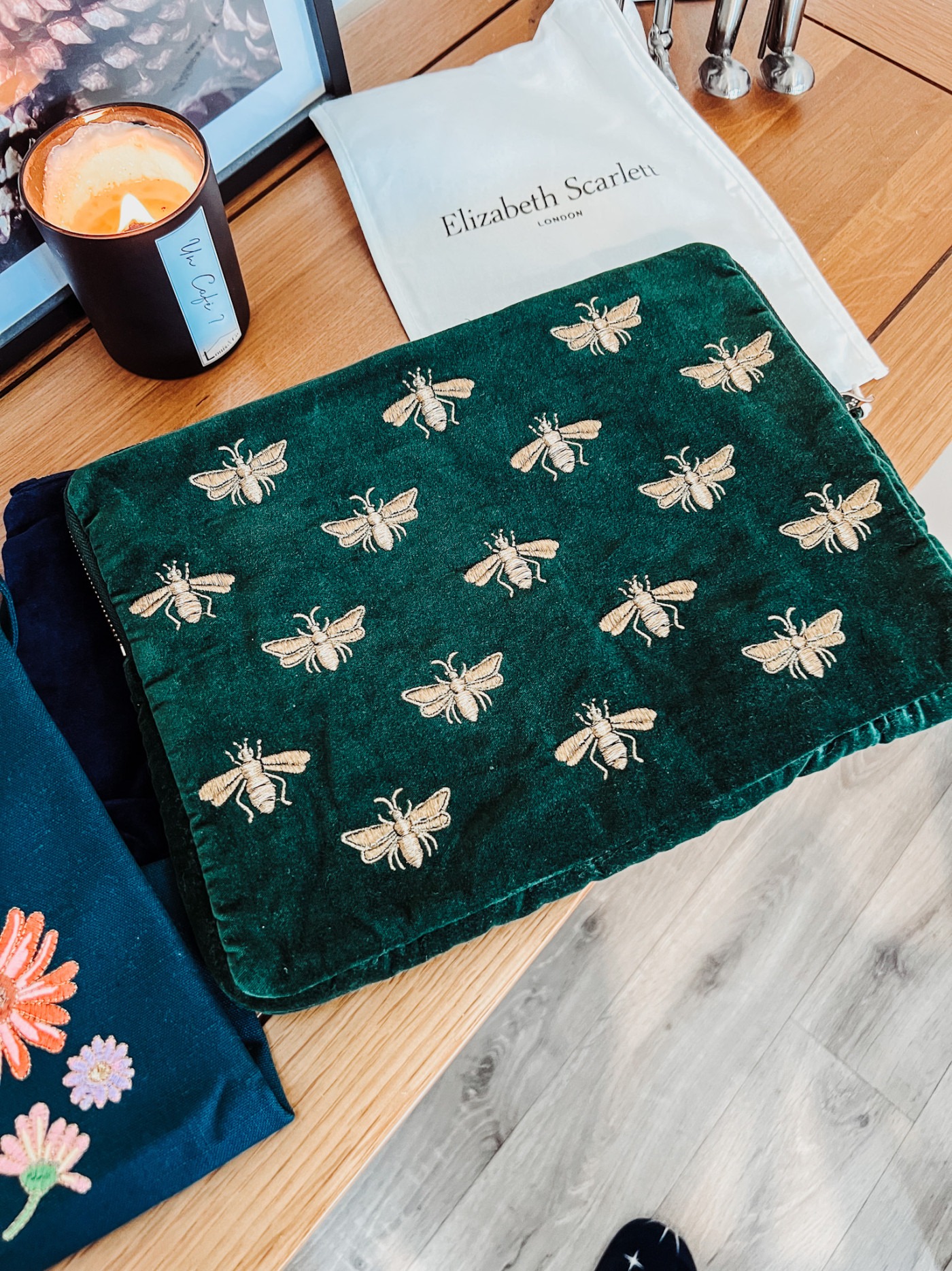 Elizabeth Scarlett honey bee laptop case in forest green velvet