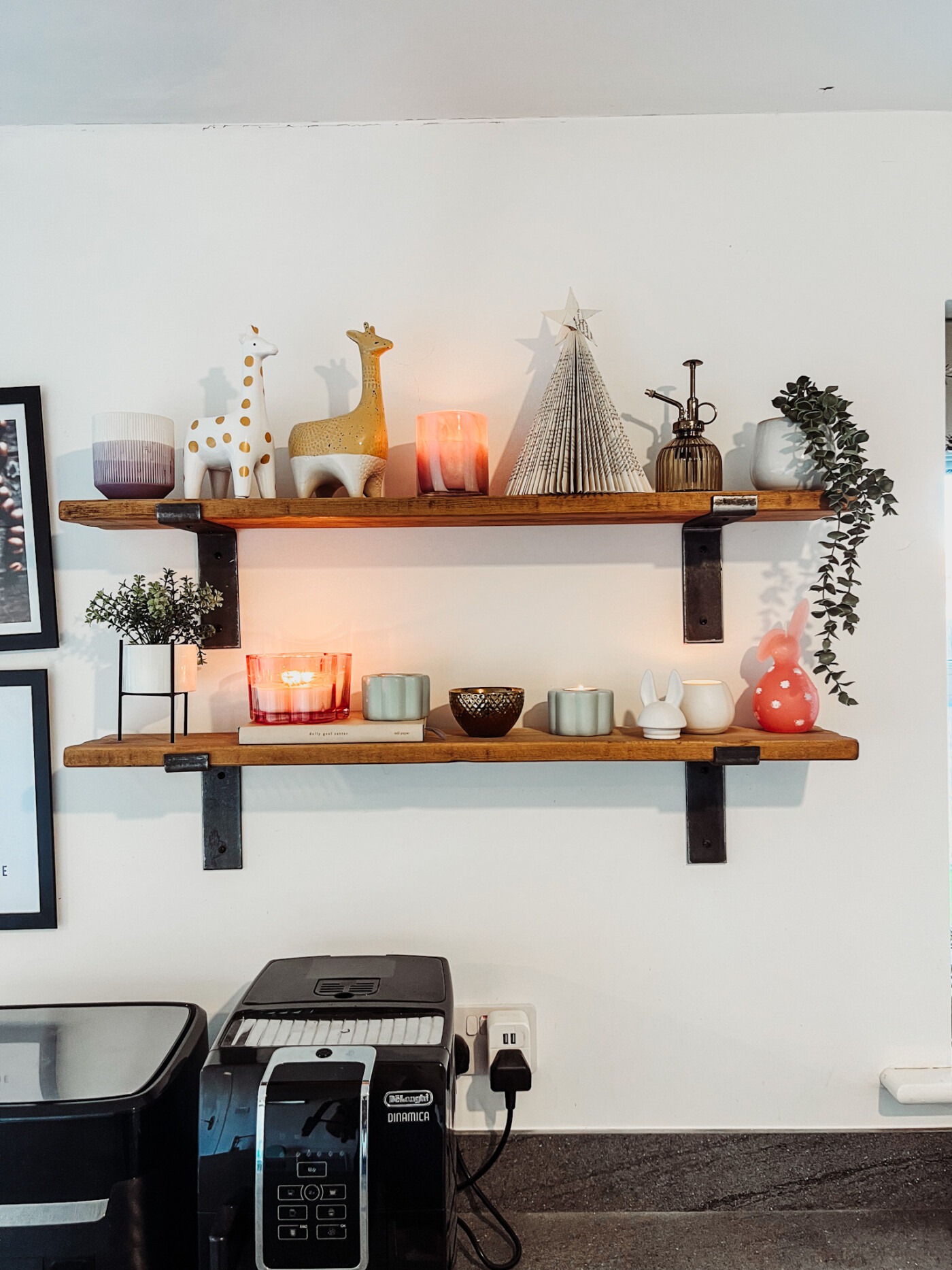 Kitchen Shelves Decorating Ideas