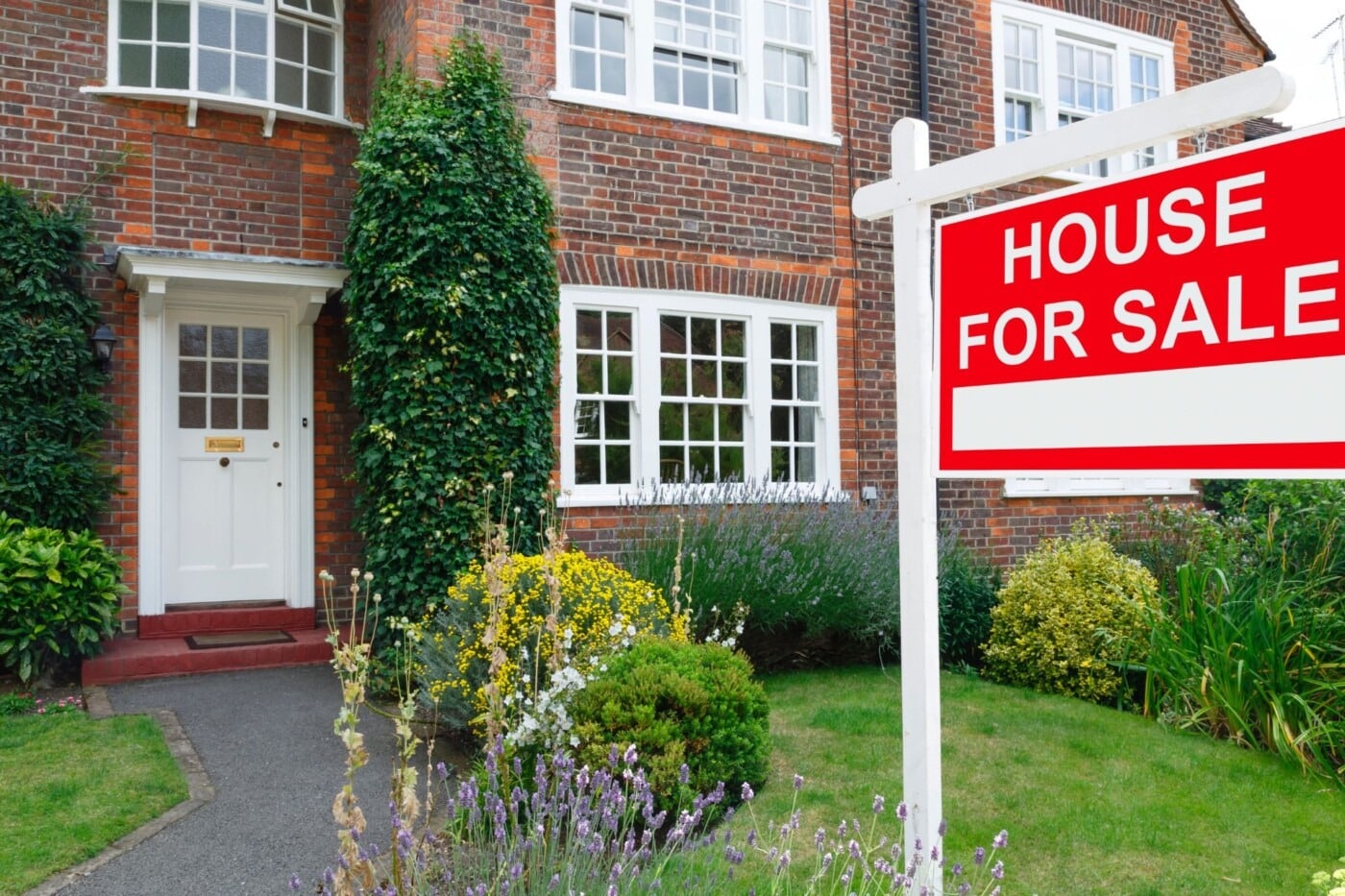 Putting An Offer In On A House In The UK