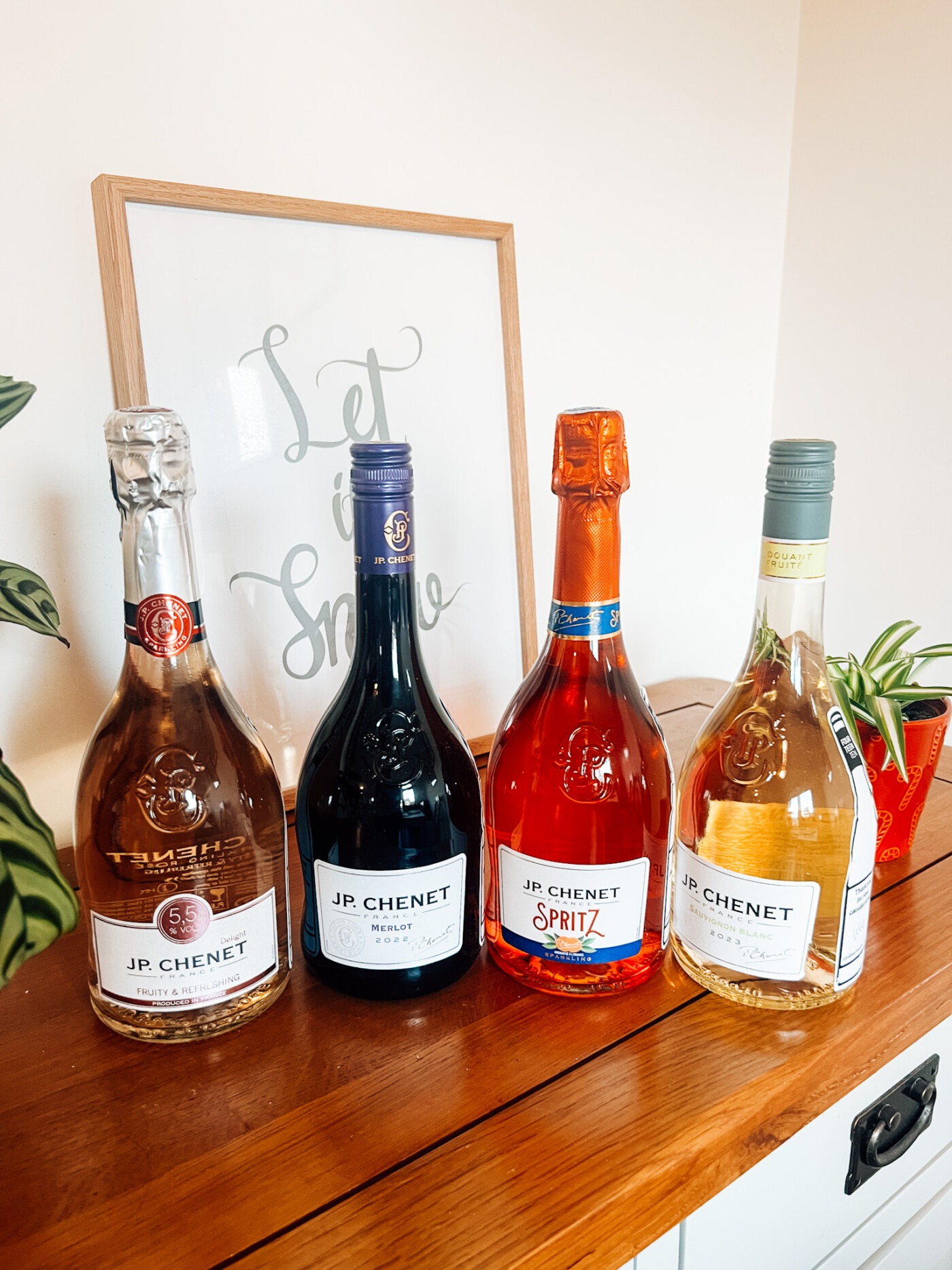 Christmas gift guide for women - JP Chenet wine
