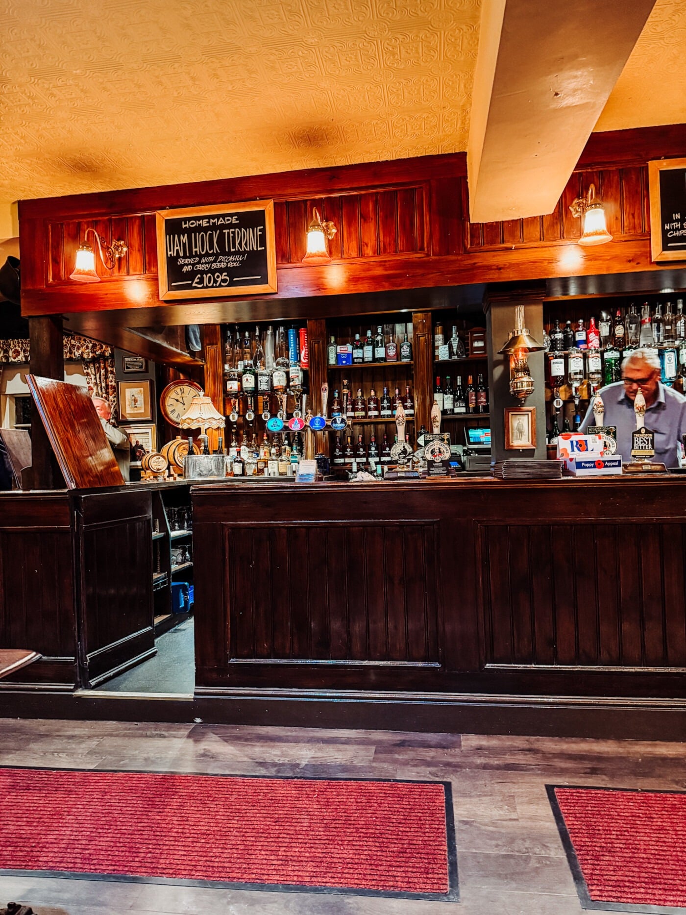 Triton Inn Sledmere Review bar