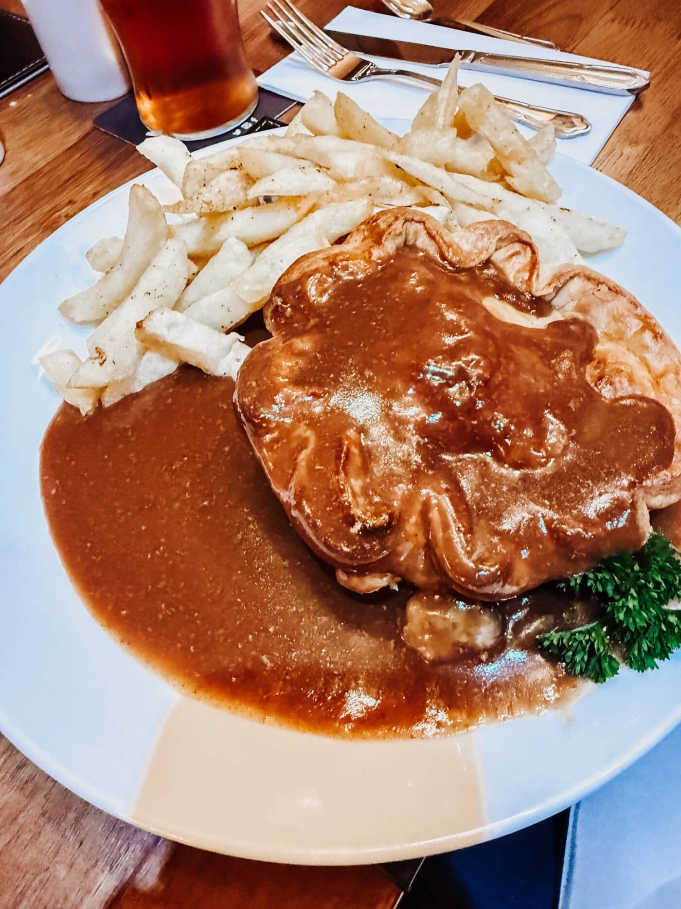 Triton Inn Sledmere Review - steak and ale pie