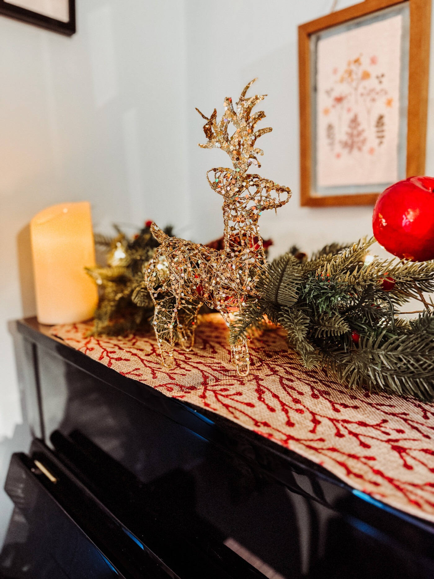 Piano Christmas Decor Ideas
