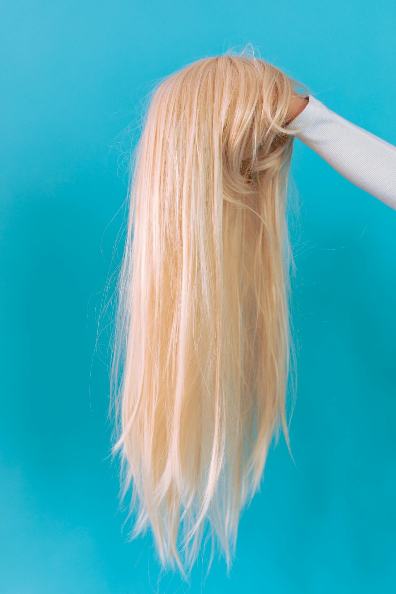 No Glue, No Fuss: Why Glueless Wigs Are a Total Game-Changer
