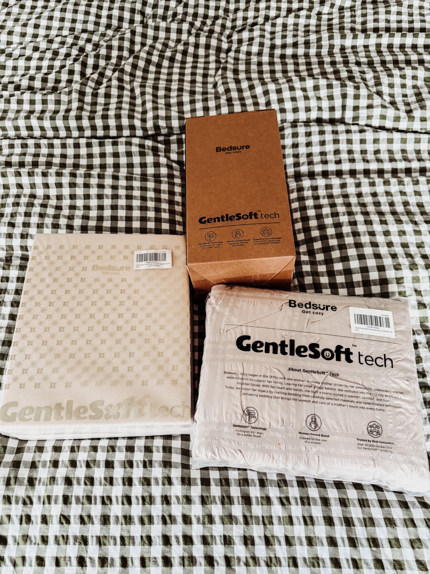 Bedsure spring bedding collection in packaging showing seersucker duvet cover set, cotton jersey fitted sheet, and cloud bubble blanket